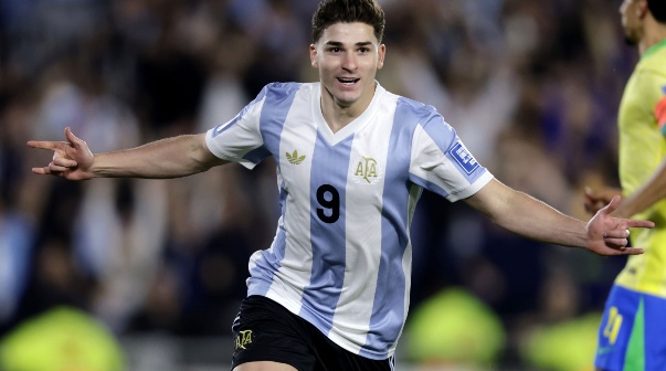Julián Álvarez. Argentina vs Brasil. Eliminatorias Copa del Mundo 2026. Fotobaires 25/3/2025